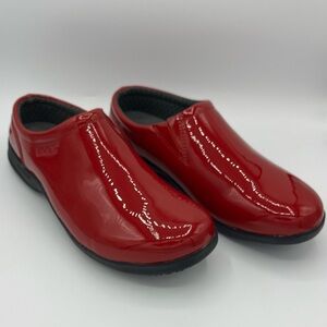 NWT BOGS Red Waterproof Slip Ons 11